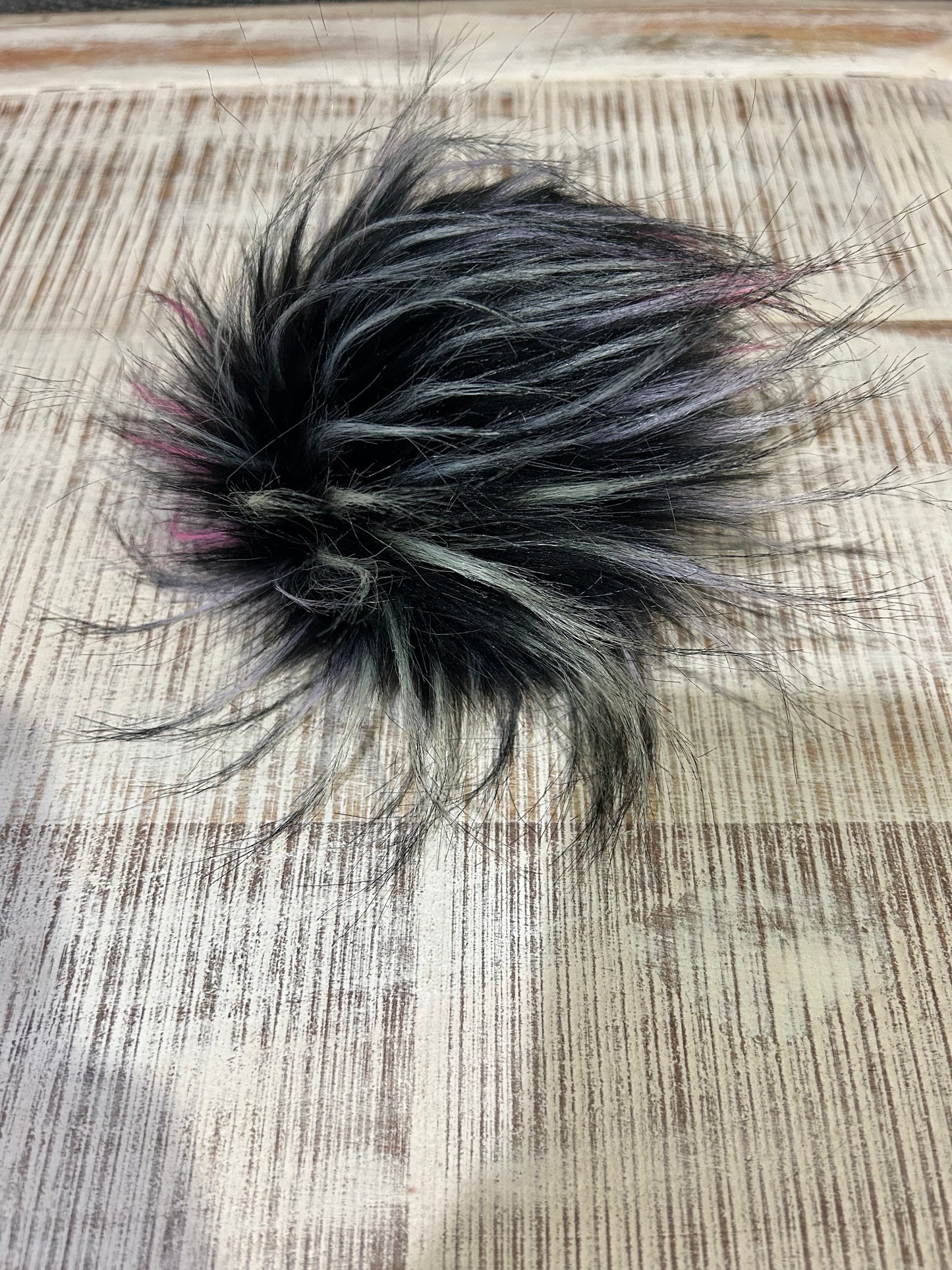 Hummingbird - Faux Fur Pom Pom