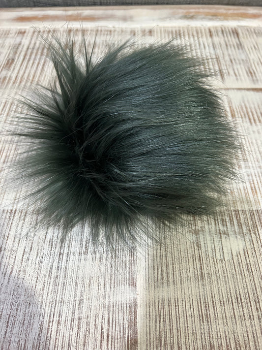Seal - Faux Fur Pom Pom
